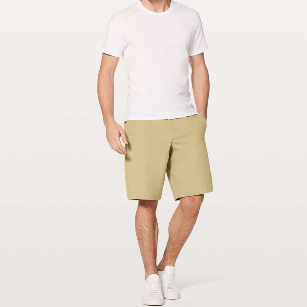 Lululemon Commission Short Relaxed Warpstreme 11" Tofino Sand 34